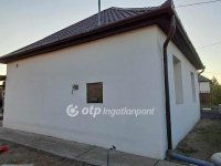 Eladó családi ház, Turán 52.2 M Ft, 3 szobás