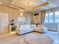 Eladó téglalakás, V. kerületben 219.9 M Ft, 3 szobás