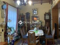 Eladó családi ház, Vecsésen 149.9 M Ft, 5 szobás