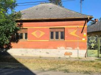 Eladó családi ház, Tiszaföldváron 10 M Ft, 3 szobás
