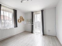 Eladó családi ház, III. kerületben 429 M Ft, 7 szobás