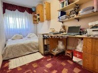 Eladó panellakás, Kecskeméten 46.5 M Ft, 3 szobás