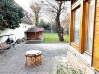 Eladó családi ház, III. kerületben 196.35 M Ft, 5 szobás