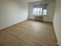 Eladó panellakás, Dunaújvárosban 32.5 M Ft, 1+1 szobás