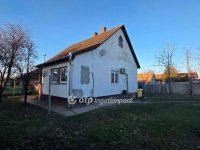 Eladó családi ház, Kabán 31.5 M Ft, 2 szobás