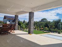 Eladó családi ház, Komáromban 680 M Ft, 7 szobás