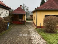 Eladó családi ház, Eplényen 99.99 M Ft, 4+2 szobás