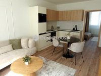 Eladó panellakás, Szegeden 78.5 M Ft, 3 szobás