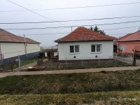 Eladó családi ház