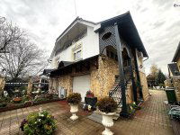 Eladó családi ház, Gödöllőn 199.9 M Ft, 9 szobás