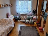 Eladó téglalakás, Pécsett 40.8 M Ft, 2 szobás