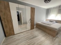 Kiadó panellakás, albérlet, Debrecenben 220 E Ft / hó, 3 szobás