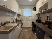 Eladó téglalakás, Pécsett, Pellérdi úton 95 M Ft, 3 szobás