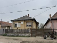 Eladó családi ház