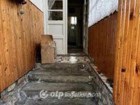 Eladó családi ház, Pápán 37.9 M Ft, 2 szobás