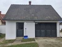 Eladó családi ház, Siklóson 99.9 M Ft, 4 szobás