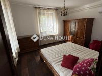 Eladó családi ház, XVIII. kerületben 292.5 M Ft, 6 szobás