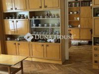 Eladó téglalakás, Pécsett 22 M Ft, 2 szobás