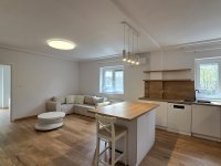 Eladó téglalakás, Dunaújvárosban, Szórád Márton úton