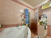 Eladó családi ház, Kecskeméten 149.9 M Ft, 9 szobás