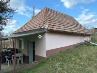 Eladó családi ház, Bajon 9.9 M Ft, 1 szobás