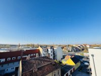 Eladó téglalakás, Győrött 105 M Ft, 3 szobás