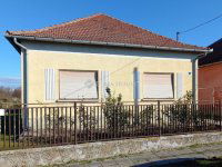 Eladó családi ház