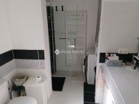 Eladó családi ház, Pécsett 96.5 M Ft, 2 szobás