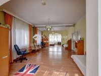 Eladó családi ház, II. kerületben 590 M Ft, 6+2 szobás