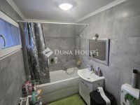 Eladó téglalakás, Baján 43 M Ft, 3 szobás