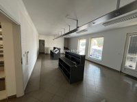 Eladó üzlethelyiség, Nyíregyházán 97 M Ft