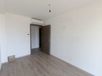 Eladó téglalakás, Siófokon 114.736 M Ft, 3 szobás