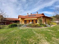 Eladó családi ház, Szadán 268 M Ft, 4 szobás