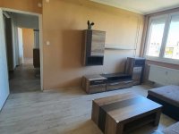 Kiadó téglalakás, albérlet, XXI. kerületben, Templom utcában