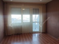Eladó panellakás, Tatabányán 39.999 M Ft, 3 szobás