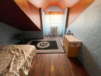 Eladó családi ház, IV. kerületben 98 M Ft, 4 szobás