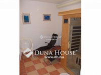 Eladó üzlethelyiség