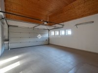 Eladó családi ház, Budaörsön 420 M Ft, 10 szobás