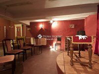 Eladó üzlethelyiség