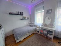 Eladó téglalakás, Pécsett 67 M Ft, 4 szobás