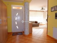 Eladó családi ház, Székesfehérvárott 135 M Ft, 5 szobás