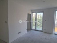 Eladó családi ház, XV. kerületben 800 M Ft, 11 szobás