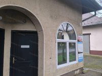 Eladó üzlethelyiség