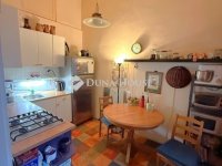 Eladó téglalakás, VIII. kerületben 98 M Ft, 2 szobás