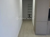 Eladó panellakás, Pécsett 59.9 M Ft, 3 szobás