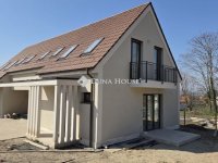 Eladó ikerház, Vácon 104.82 M Ft, 4 szobás