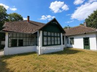 Eladó családi ház, Csongrádon 32.5 M Ft, 5 szobás
