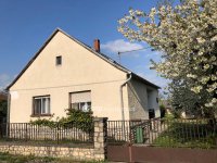 Eladó családi ház, Nyirádon 58 M Ft, 3+1 szobás