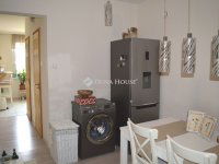 Eladó panellakás, Debrecenben 67 M Ft, 3 szobás