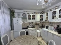 Eladó panellakás, Komlón 32.5 M Ft, 2 szobás